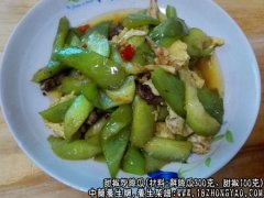 甜椒炒丝瓜的家常做法_甜椒炒丝瓜怎么做才好吃
